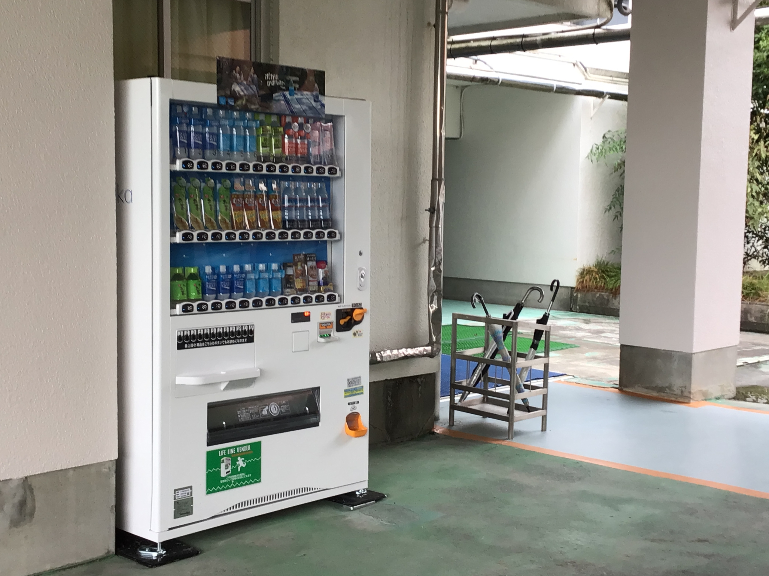自動販売機 室内で使用程度良い 自動販売機の使い方
